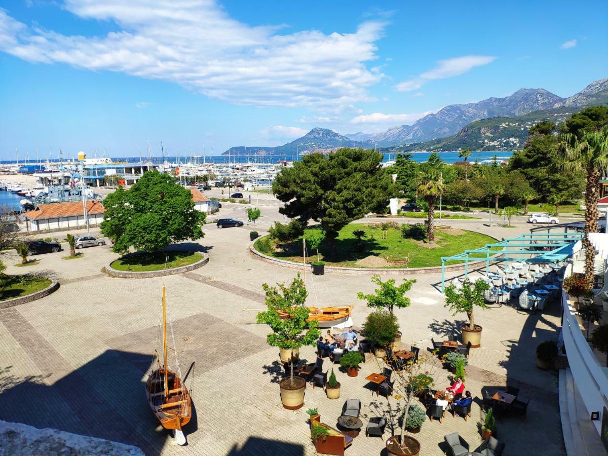 Apartman La Siesta Bar Buitenkant foto