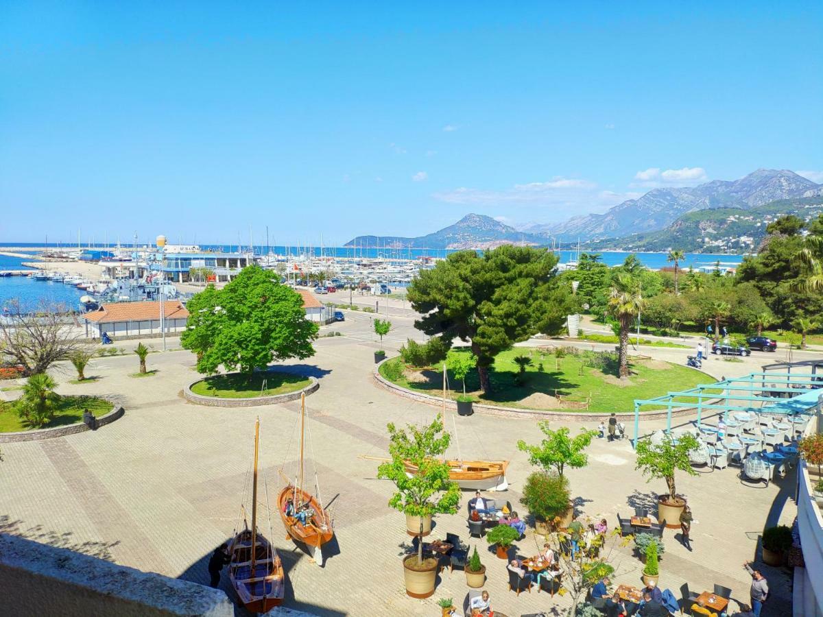Apartman La Siesta Bar Buitenkant foto